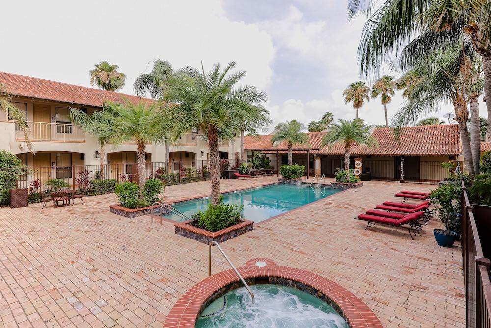 Clarion Inn & Suites At Sharyland Plantation Mission Εξωτερικό φωτογραφία