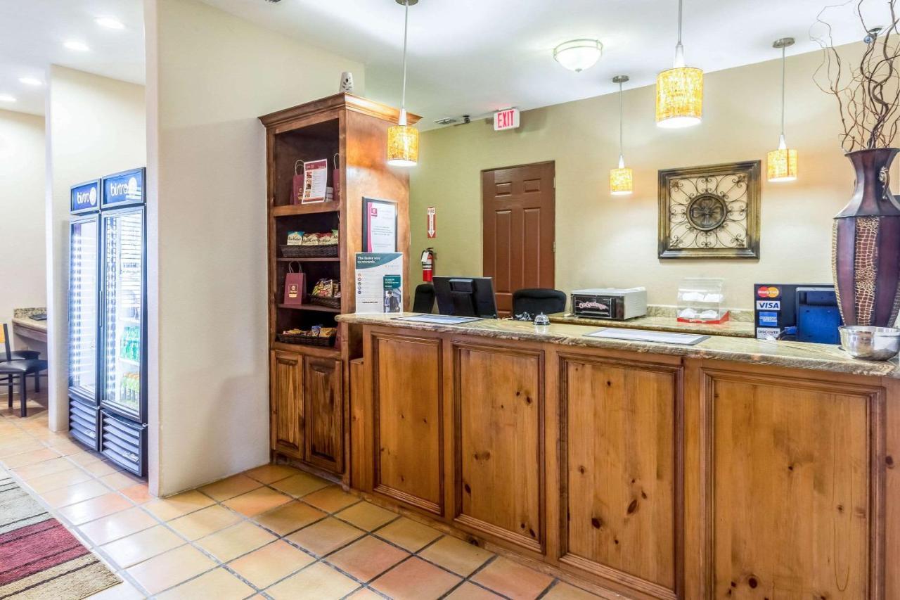 Clarion Inn & Suites At Sharyland Plantation Mission Εξωτερικό φωτογραφία