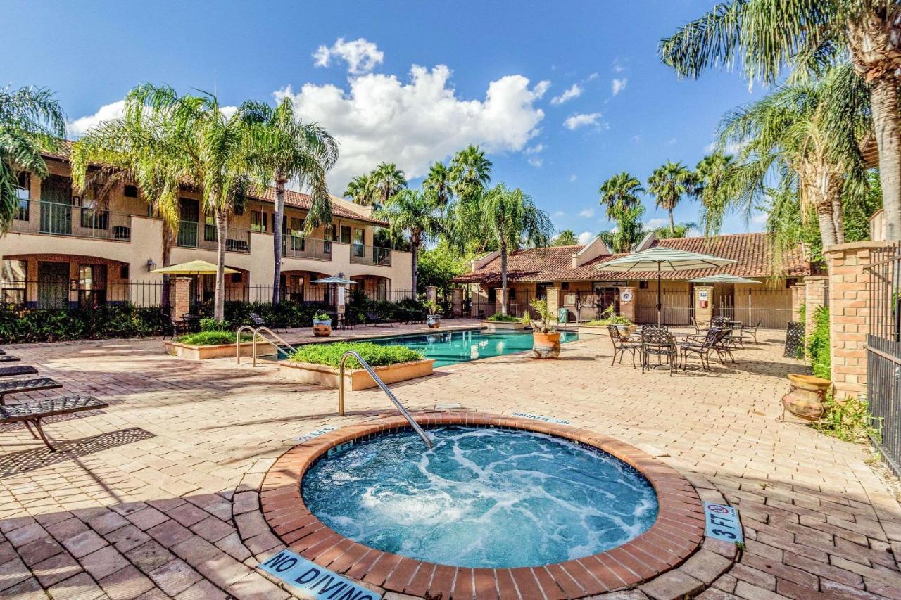 Clarion Inn & Suites At Sharyland Plantation Mission Εξωτερικό φωτογραφία