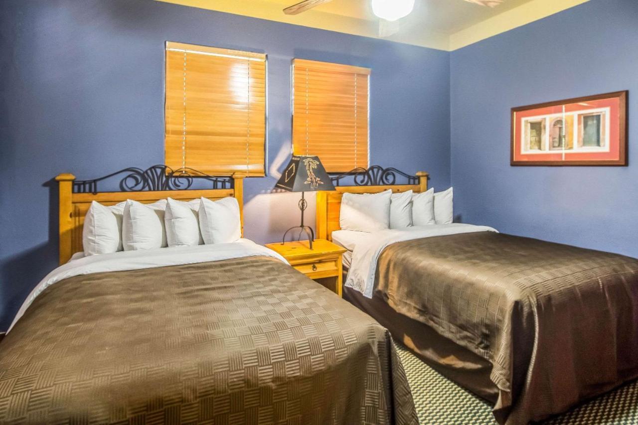Clarion Inn & Suites At Sharyland Plantation Mission Εξωτερικό φωτογραφία
